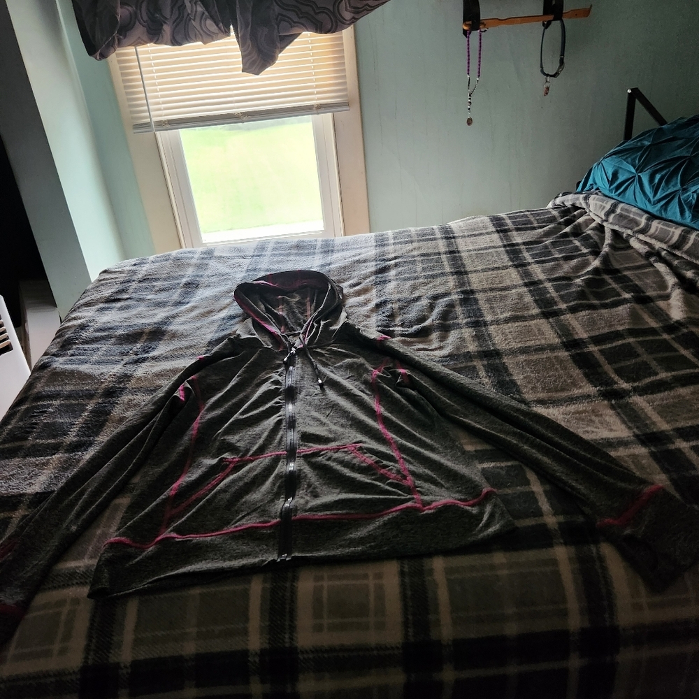 Woman's Zipup Hoddie Jogging Coat XL. Gray/Pink